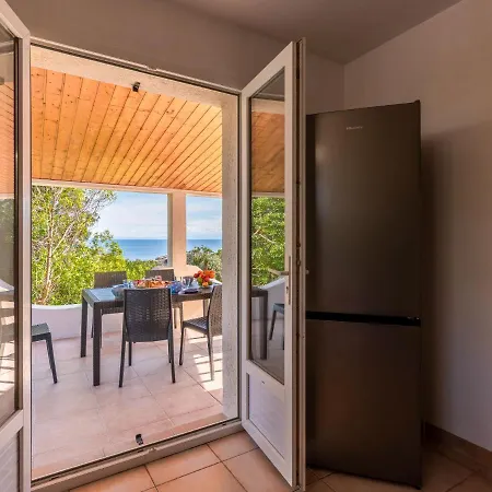 Semesterbostad Bruzzi By Interhome