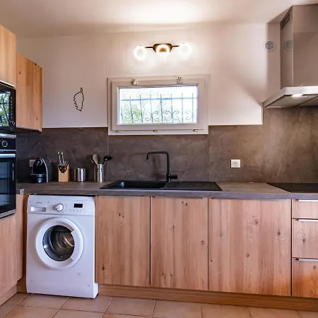 Bruzzi By Interhome Tatil Evi *