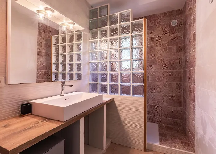 Bruzzi By Interhome * بيانوتولي-كالداريلو