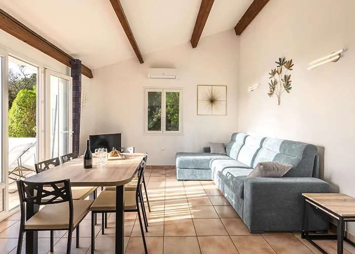 Bruzzi By Interhome بيت للعطل